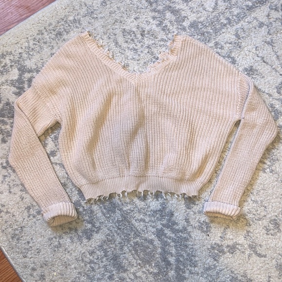 Cropped distressed sweater - Picture 1 of 3